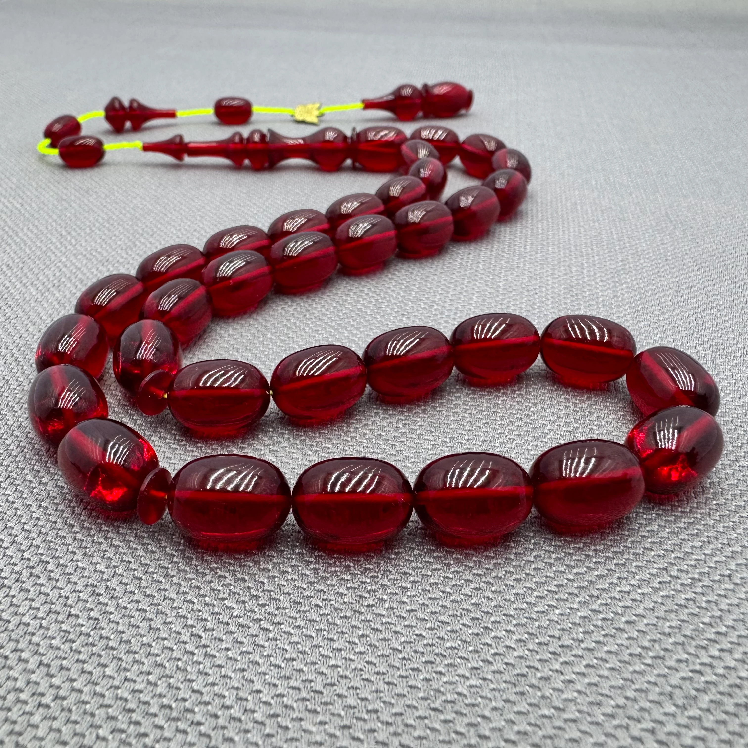 Emine Reşvani Usta İşçilikli Kırmızı Renk Ateş Kehribar Tesbih